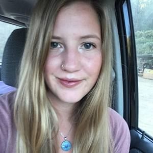 Meet your Posher, Brooke